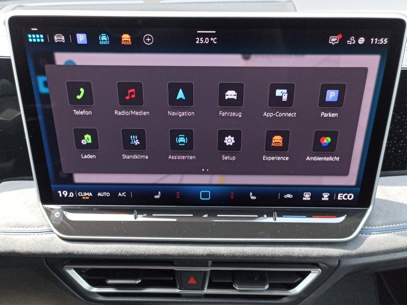 Fahrzeugabbildung Volkswagen Tiguan 1.5 TSI eHybrid R-Line DSG+  AHK+NAVI+MAT