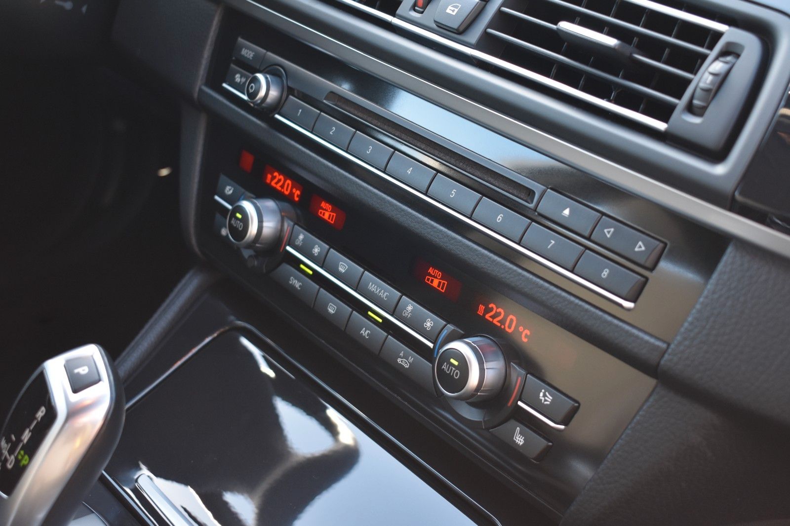 Fahrzeugabbildung BMW 530 d Touring ACC AHK HUD