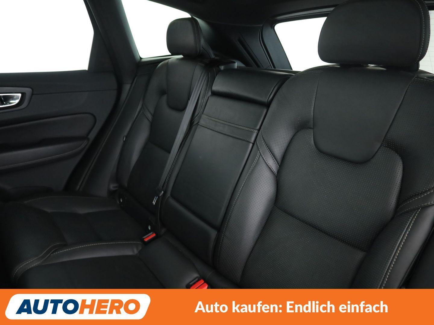 Volvo XC60 2.0 D5 R Design AWD Aut.*NAVI*HEAD-UP*LED*
