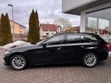 BMW 318 i Touring HEAD-UP 360° ABSTANDST. LED NAVI - BMW 318: mit Apple Carplay