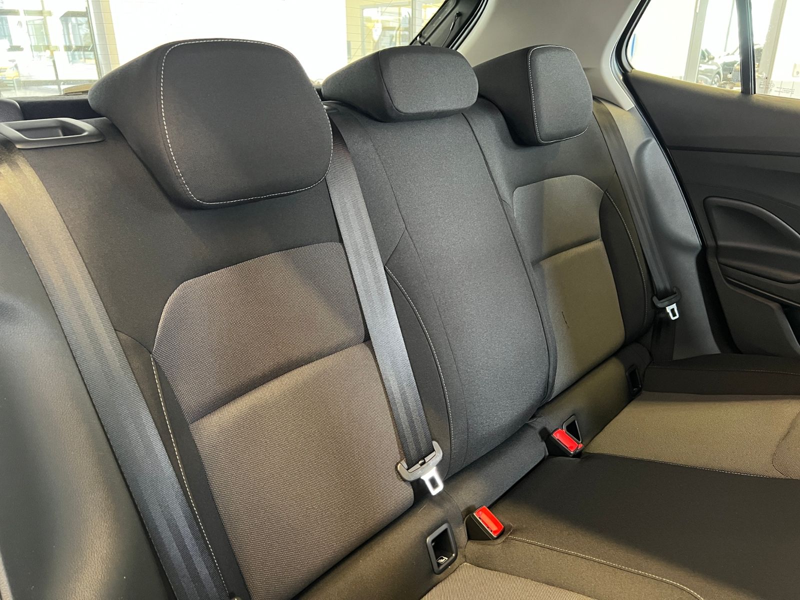 Fahrzeugabbildung SKODA Fabia Selection 1.0 MPI *Winterpaket,LED*