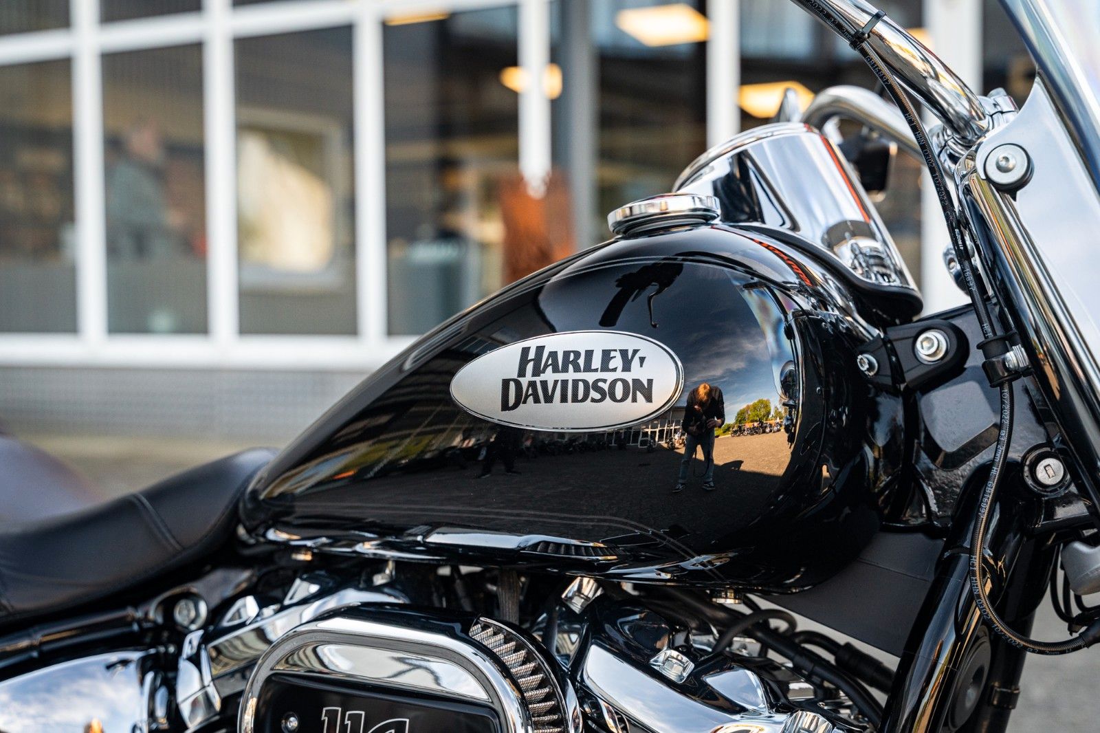 Fahrzeugabbildung Harley-Davidson Softail Heritage FLHCS 114 CUI -NEUWERTIG -