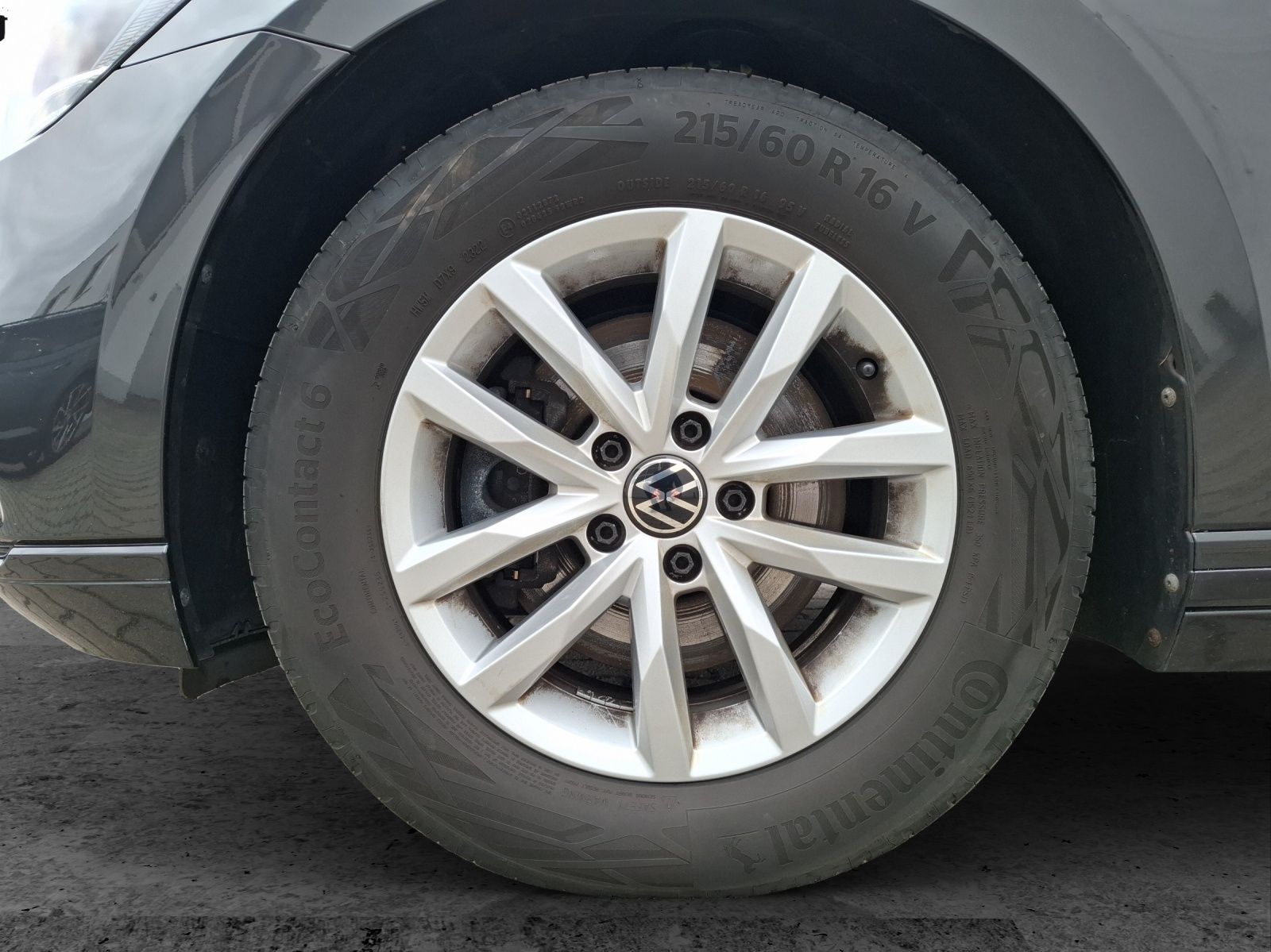 Fahrzeugabbildung Volkswagen Passat Variant TDI Business DSG LED Navi ACC RFK