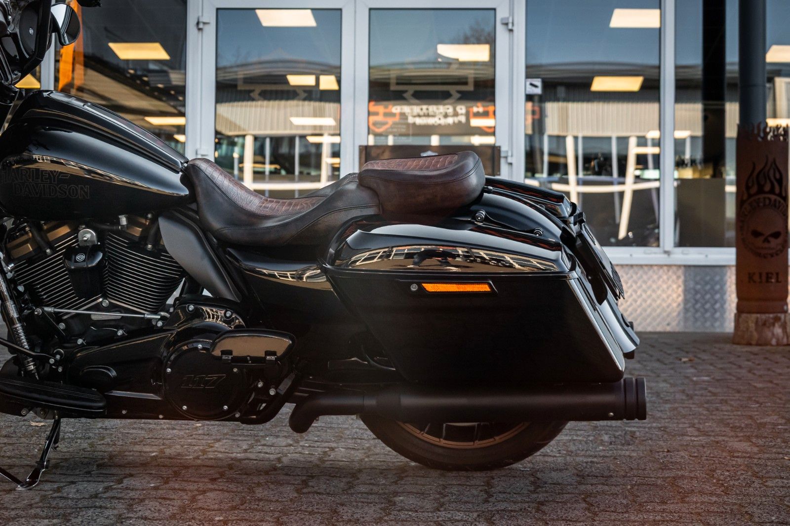 Fahrzeugabbildung Harley-Davidson FLHXST STREET GLIDE ST 117 - Kesstech -