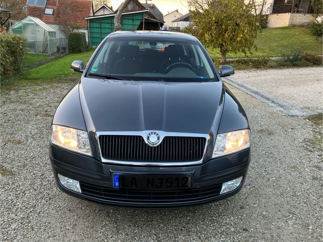 Skoda Octavia Combi 1.6 FSI Elegance Elegance