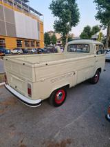 Volkswagen T2 - Volkswagen T2 aus 1975
