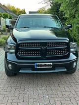 Dodge RAM 1500 CREW Laramie Ausstattung
