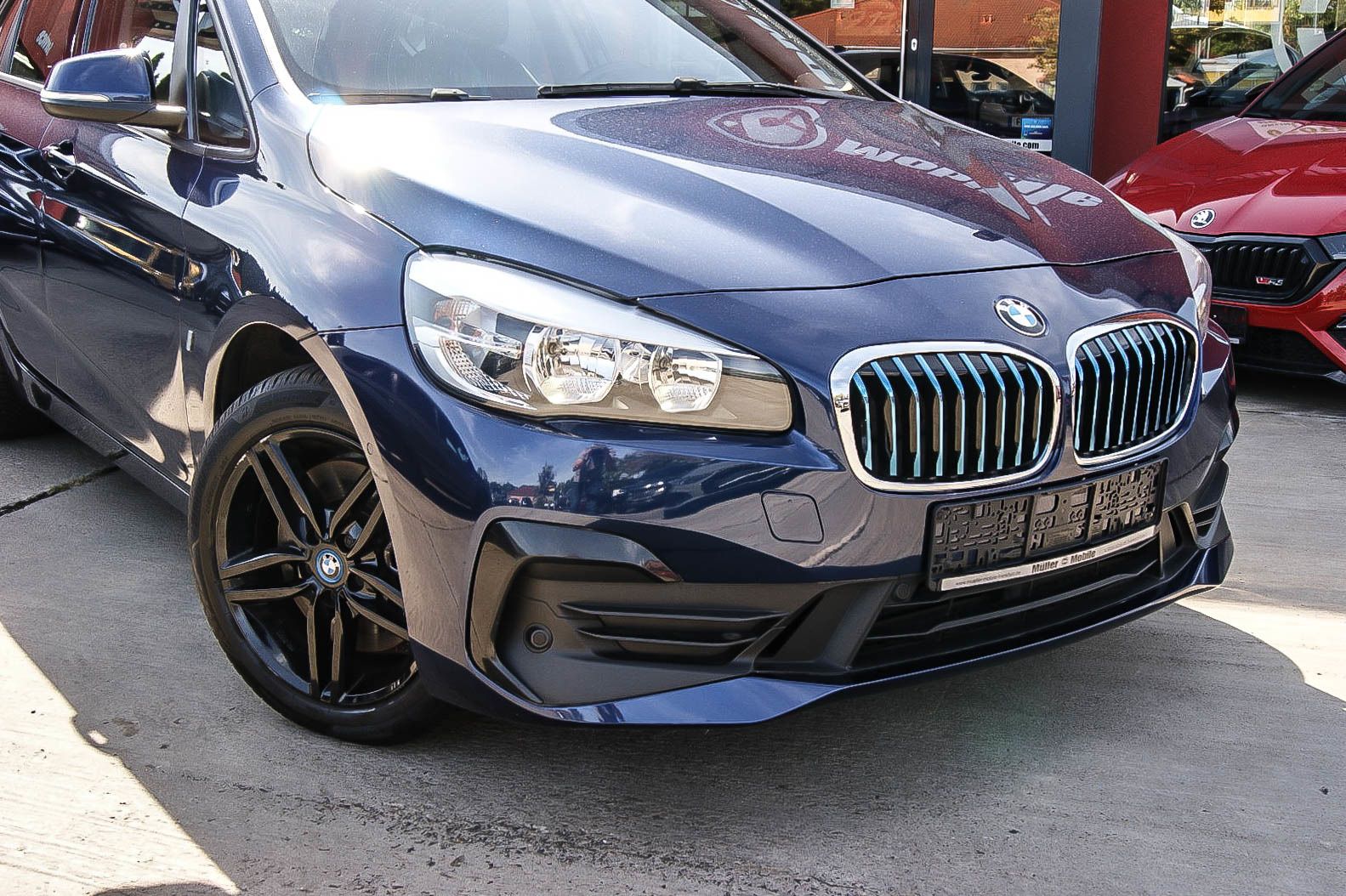Fahrzeugabbildung BMW 225 xe Active Tourer Aut ADVANTAGE PDC SHZG NAVI