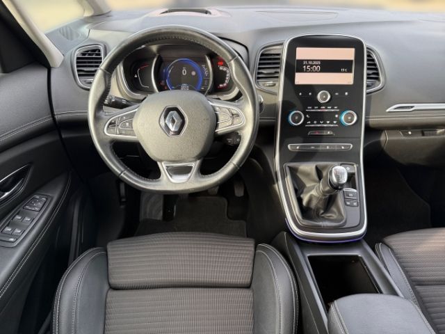 Fahrzeugabbildung Renault Scenic IV Grand Intens 1.6 dCi 130 Energy HUD LE