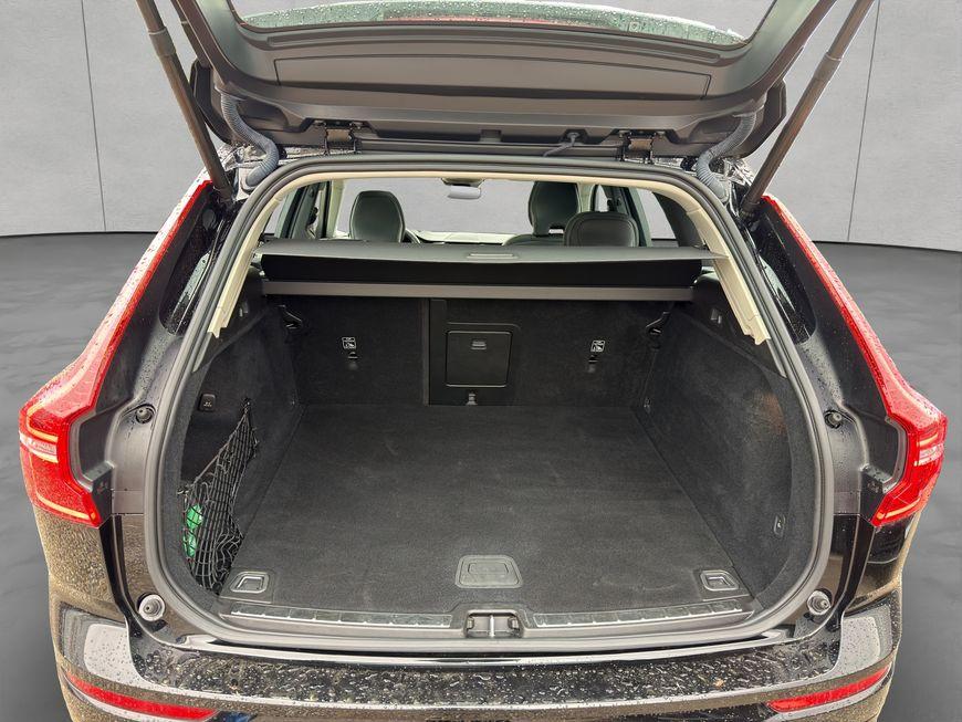 Volvo XC60 B4 B Plus Dark