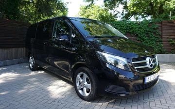 Mercedes V 220 - 7