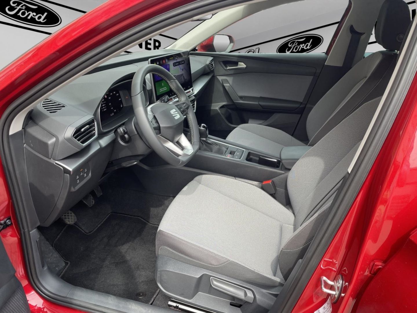 Fahrzeugabbildung SEAT Leon Sportstourer 1.5 Road Edition SpurhalteASS
