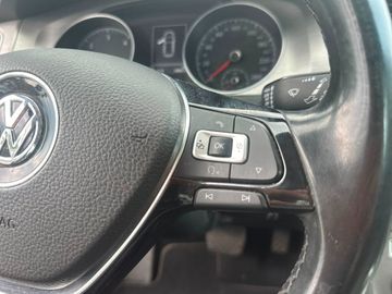 Volkswagen Golf - 11