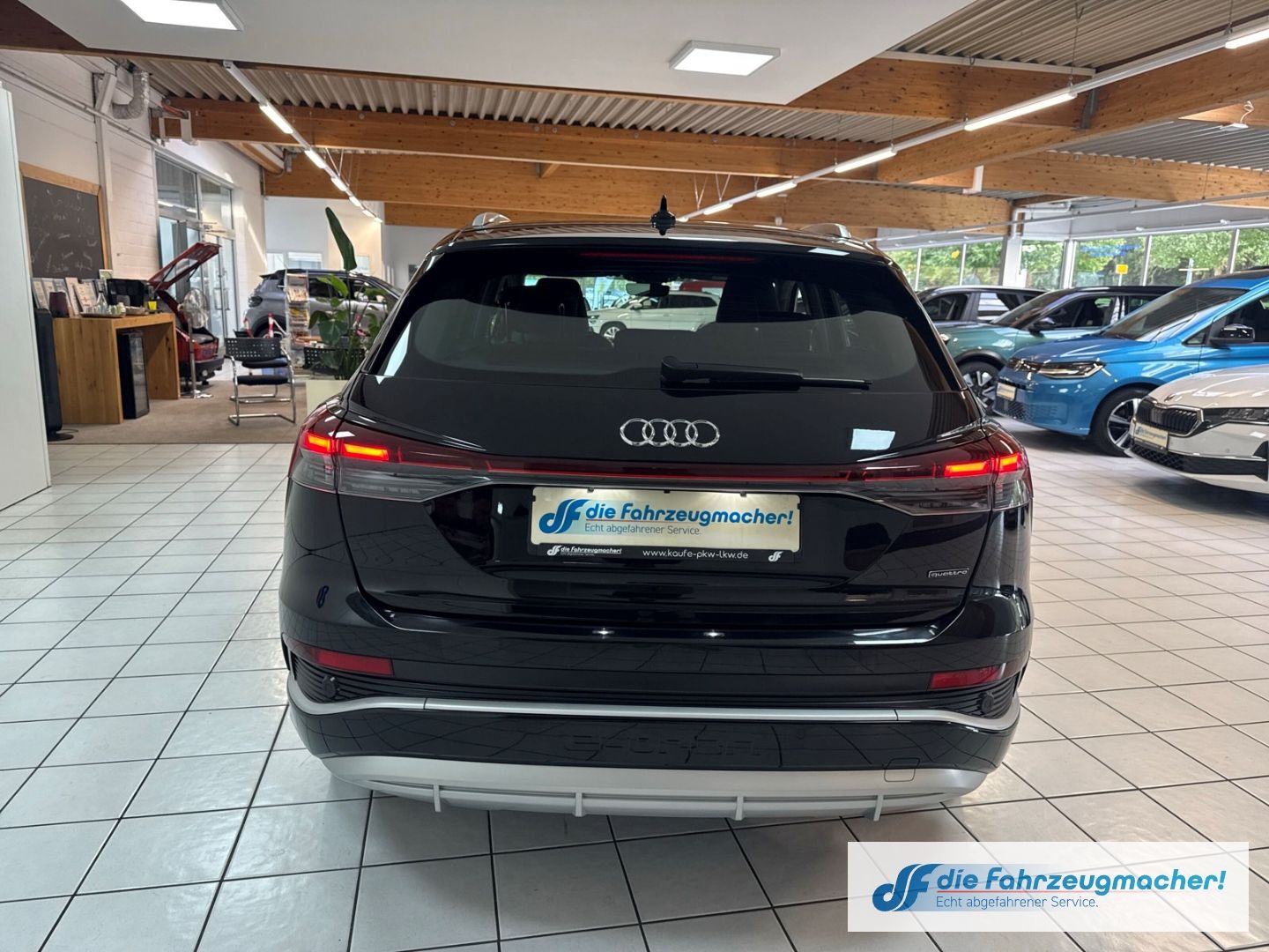 Fahrzeugabbildung Audi Q4 e-tron 45 quattro Sportpaket Navi Leder Digit