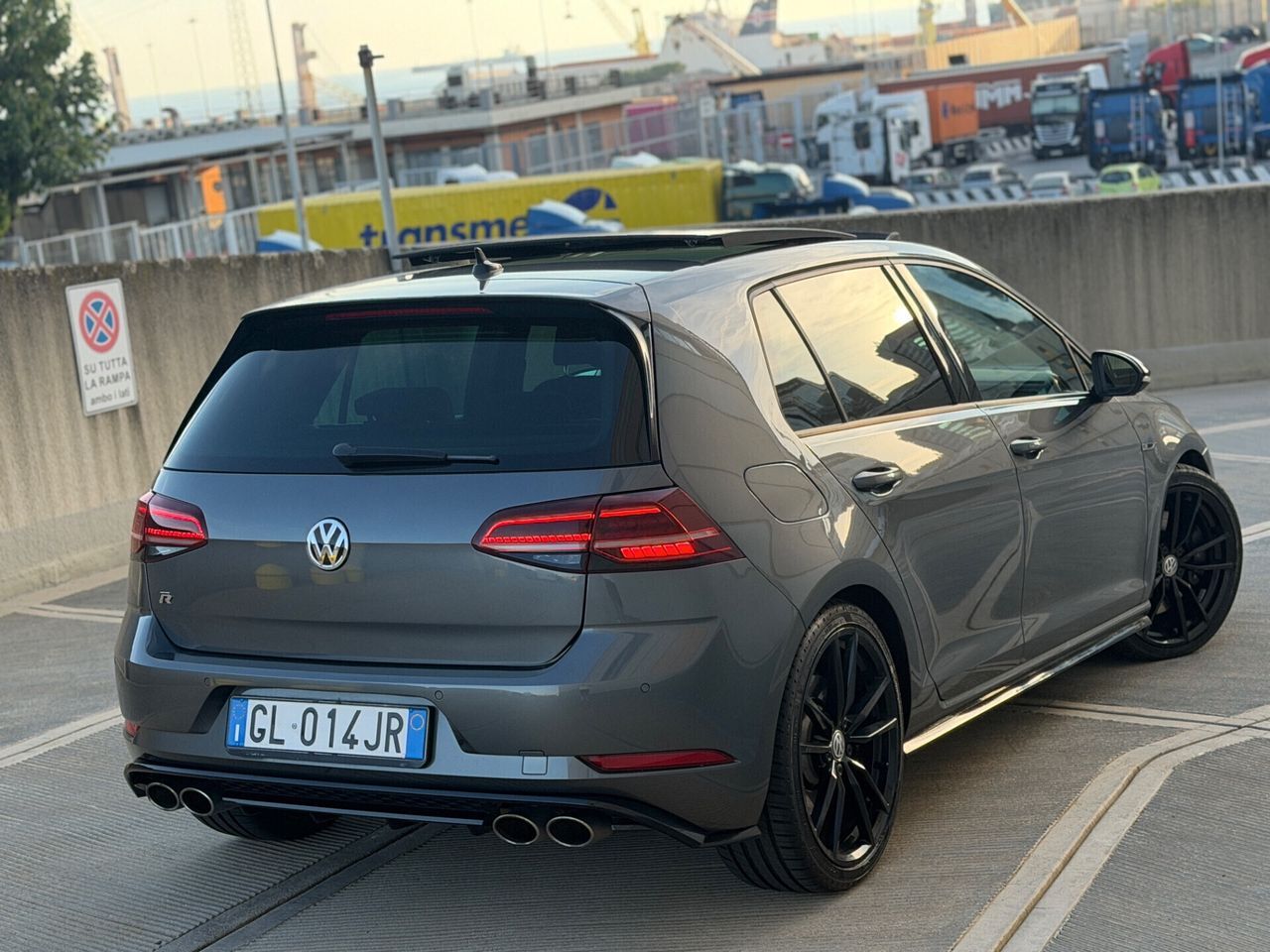 Volkswagen Golf R 2.0 TSI 300CV 4MOTION 2020 - P imagem 2