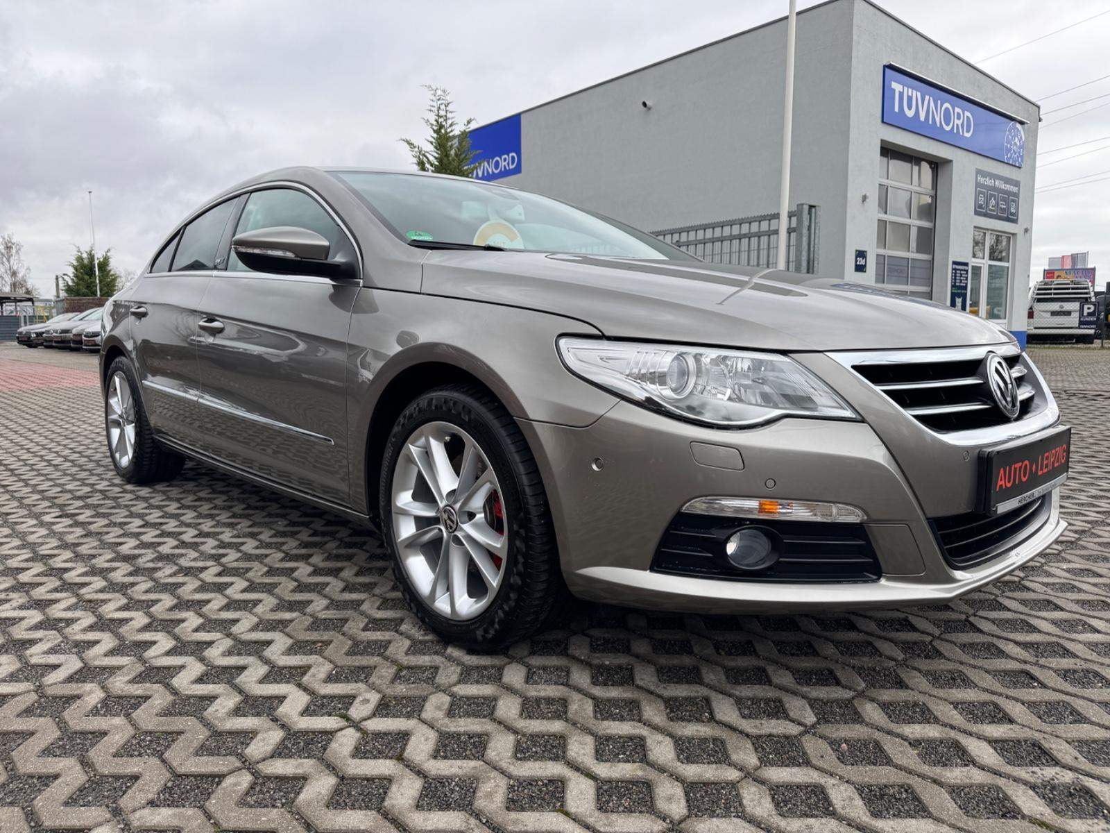 Volkswagen Passat CC,Navi,Klimaautom.Sitzhz,Tempo,PDC,CD...