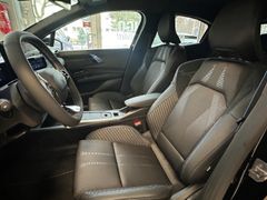 Fahrzeugabbildung Clio VI Full Hybrid 160 Esprit Alpine
