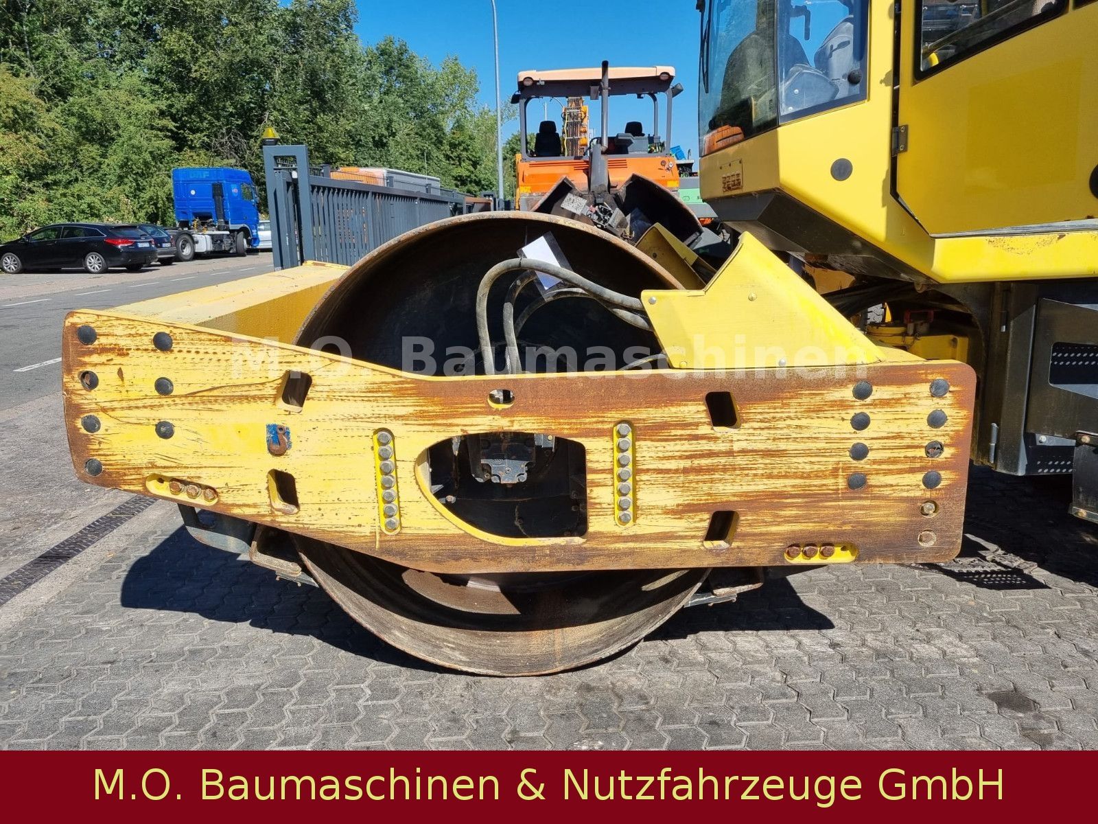 Fahrzeugabbildung BOMAG BW 216 DH-4 / AC / 6 Zyl.Deutz /