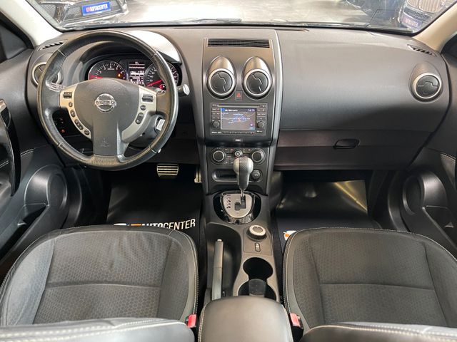 Nissan Qashqai 360 4X4 *PANORAMA*NAVI*TEILLEDER*