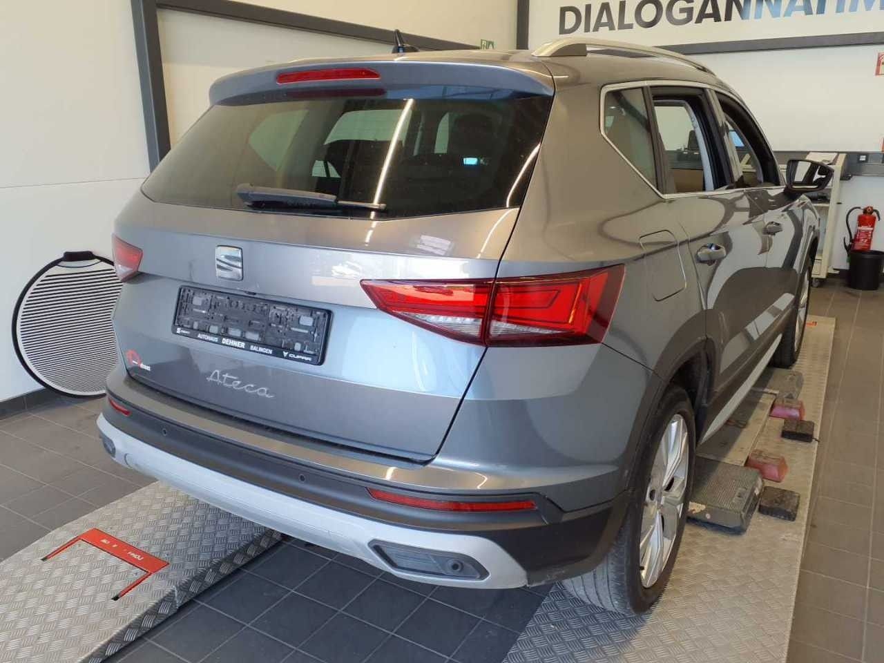 Seat Ateca Xperience 2.0 TDI DSG AHK+NAVI+beh.WSS+CP imagem 3