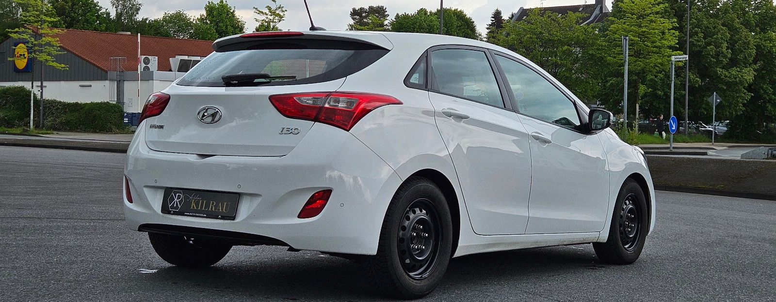 HYUNDAI i30 blue Euro 6 Alufelgen 8-fach bereift