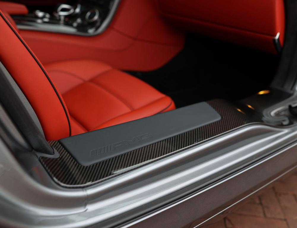 Mercedes-Benz SLS AMG