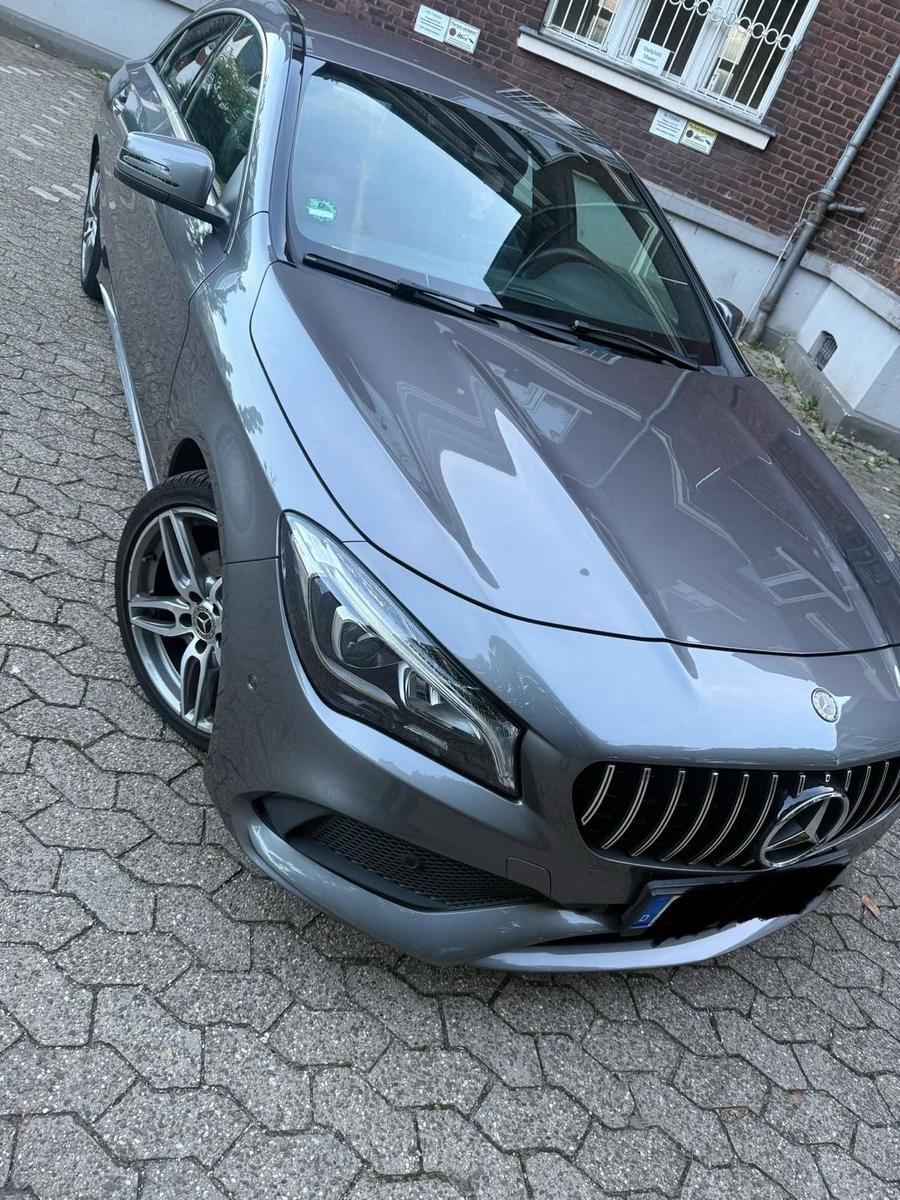 Mercedes-Benz CLA 180