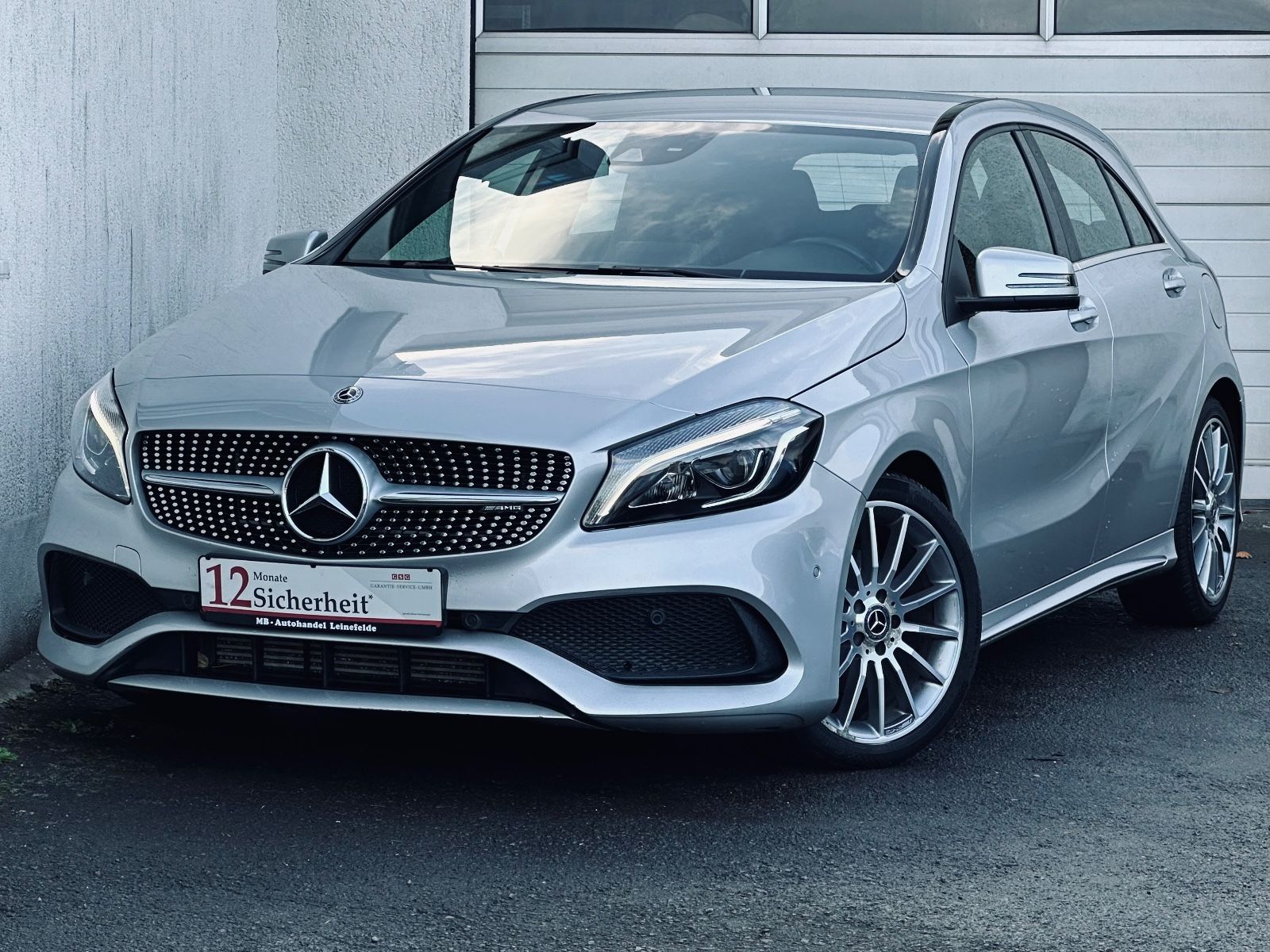 MERCEDES-BENZ A 200 Autom.*LED*NAVI*KAMERA*SHZ*AMG-PAKET