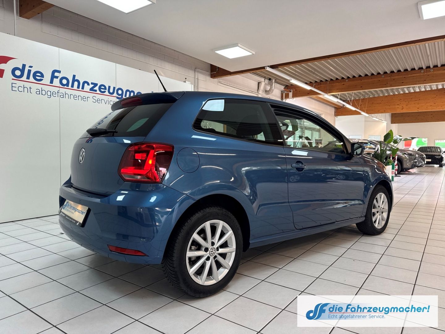 Fahrzeugabbildung Volkswagen Polo V Lounge BMT Start-Stopp AHK-abnehmbar Navi
