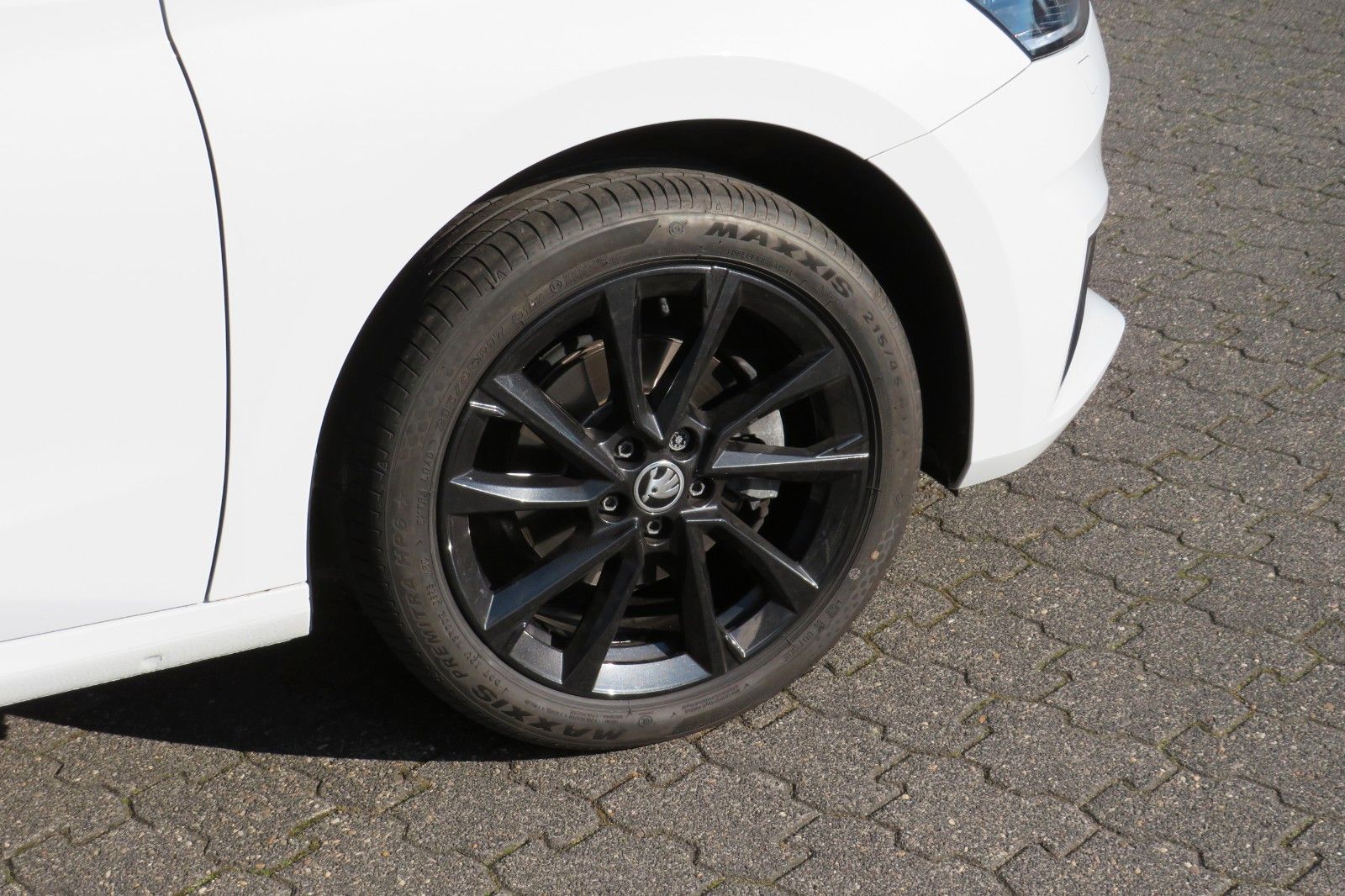 Fahrzeugabbildung SKODA Fabia SPORT/MONTE-CARLO DSG 17`KESSY LED PDC 1H