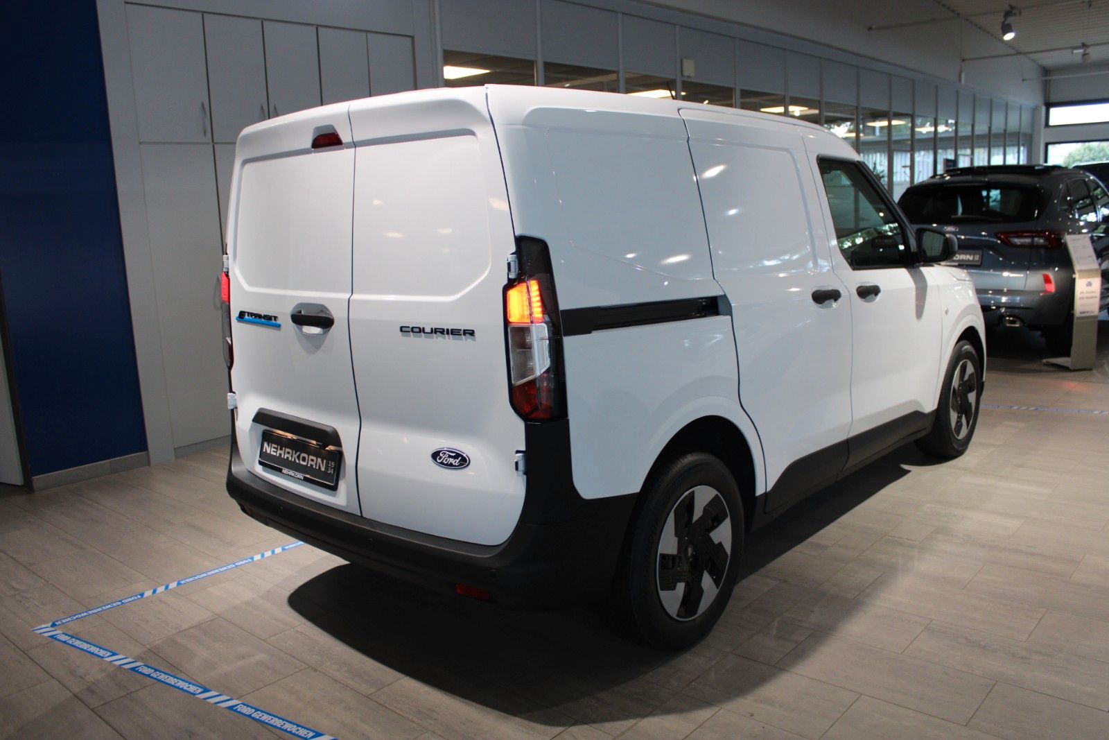 Fahrzeugabbildung Ford Transit Courier 46 kWh Elektromotor Trend SOFORT