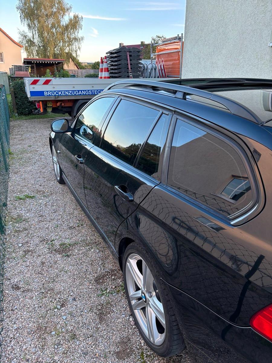 BMW 330 2009 — engine 245 HP (180kW)