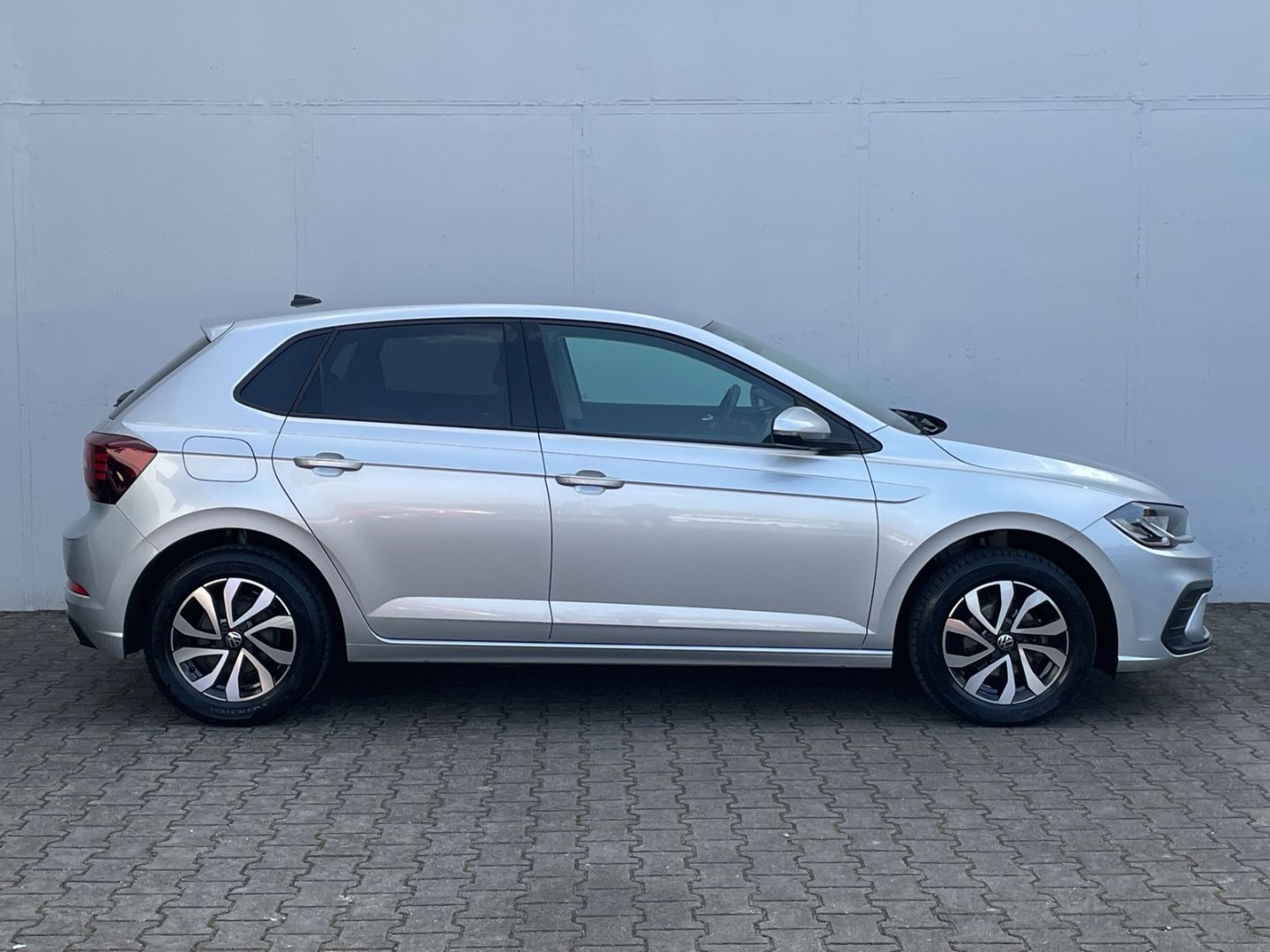 Polo 1.0 TSI DSG Active Kamera/Keyless/Navi/LED/