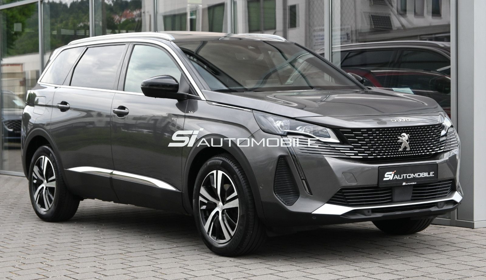 Fahrzeugabbildung Peugeot 5008 BlueHDi 130 GT °ACC°AHK°PANO°7-SITZE°ALARM°