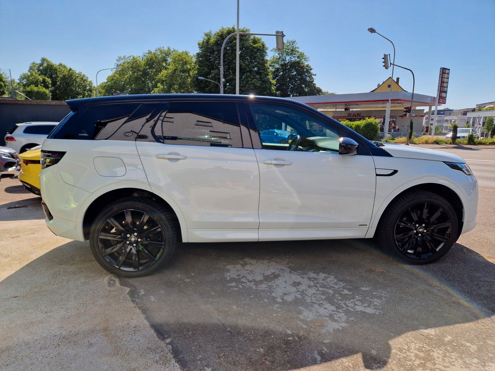 Land Rover Discovery Sport Hybrid R-Dynamic PANO MERIDIAN foto 4