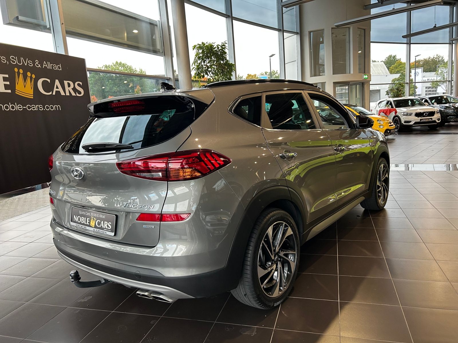 Fahrzeugabbildung Hyundai TUCSON Premium 4WD PANO AHK LED NAVI