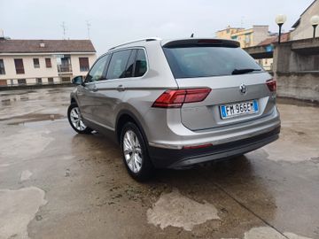 Volkswagen Tiguan - 2