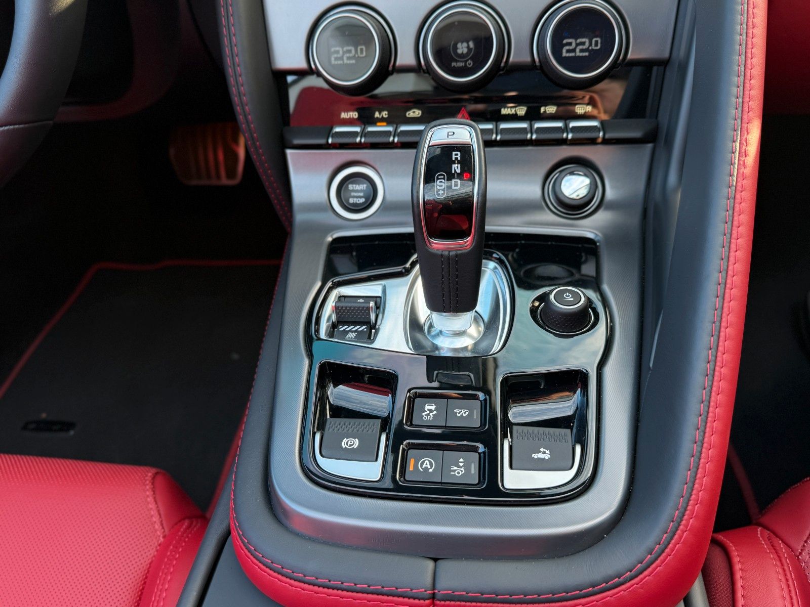 JAGUAR F-Type F-Type P450 AWD R-Dynamic Black Pixel-Led – Ansicht 31