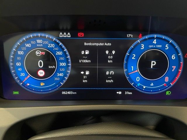 Fahrzeugabbildung Jaguar F-PACE P550 SVR AWD Panoramadach AHK elk. & 22"