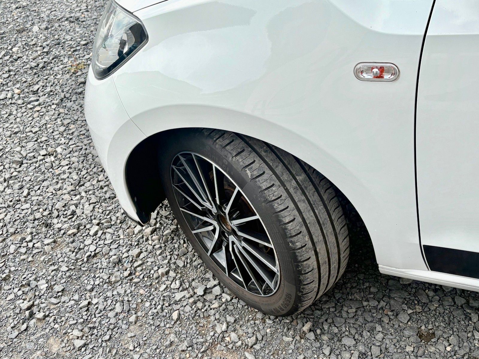 Fahrzeugabbildung SKODA Citigo 1.0 MPI Monte Carlo Tempo Klima 16" SPORT