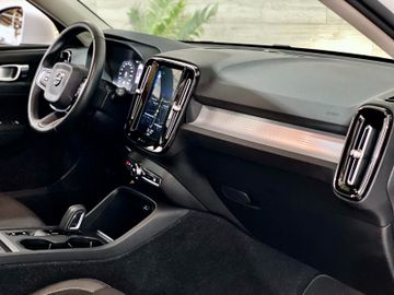 Fahrzeugabbildung Volvo XC40 T3 Momentum Pro 2WD **1.Hand**LED**