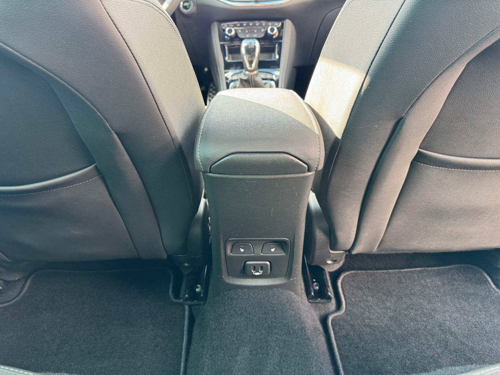 Opel Astra K SportsTourer Elegance Alcantara Led Navi