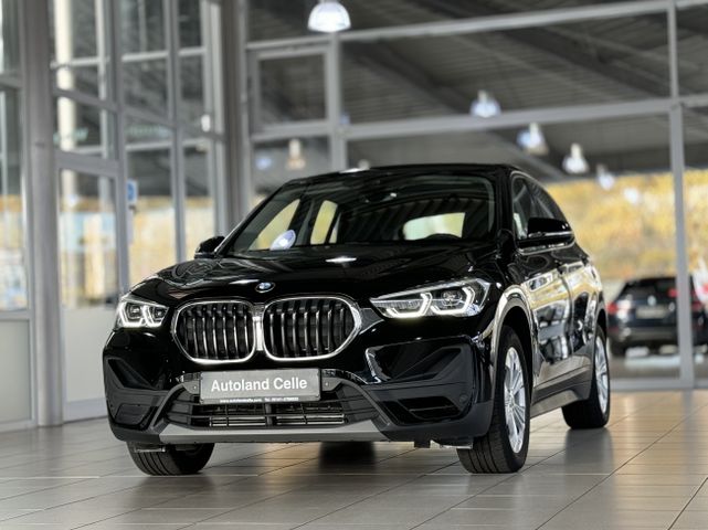 BMW X1 xD25e Panorama Parkassistent DAB Navi AHK LED