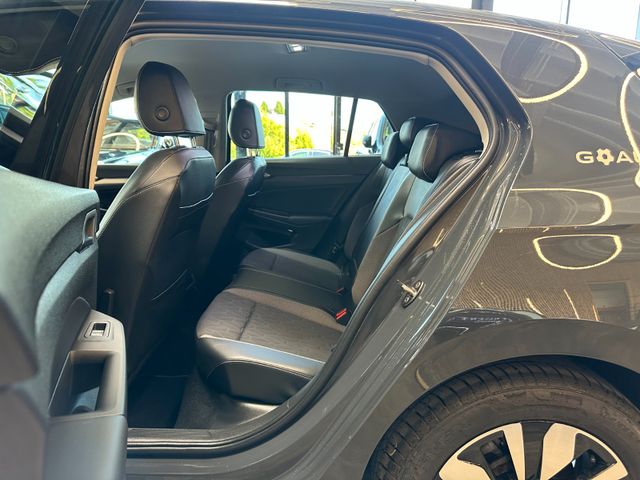 MYAUTOCENTER – Gebraucht- und Jahreswagen mit Werkstattservice in Pfaffenhofen Volkswagen Golf VIII *Keyless*Totwinkel*ACC*PDC*LED*VOLL