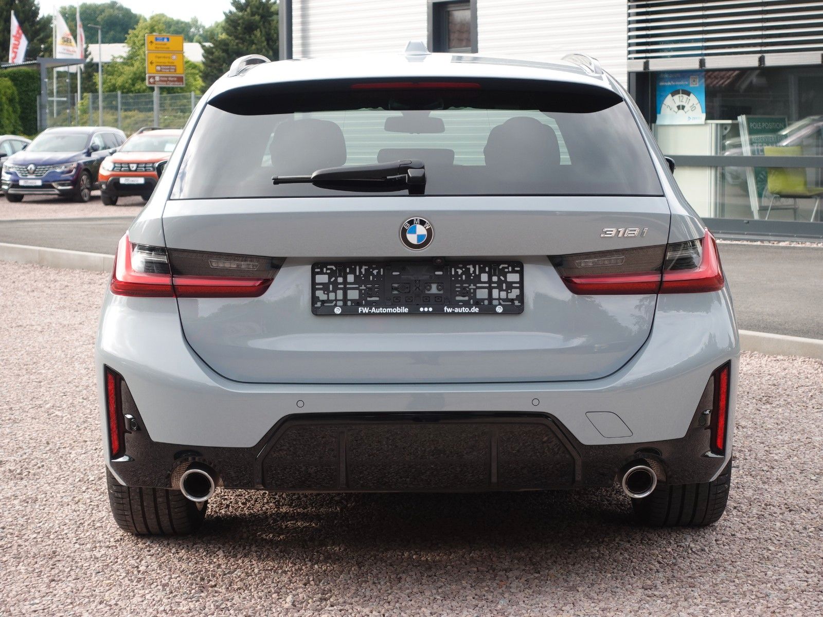 Fahrzeugabbildung BMW 318i Touring A M Sportpaket LMR19"/LED/Navi/Keyl