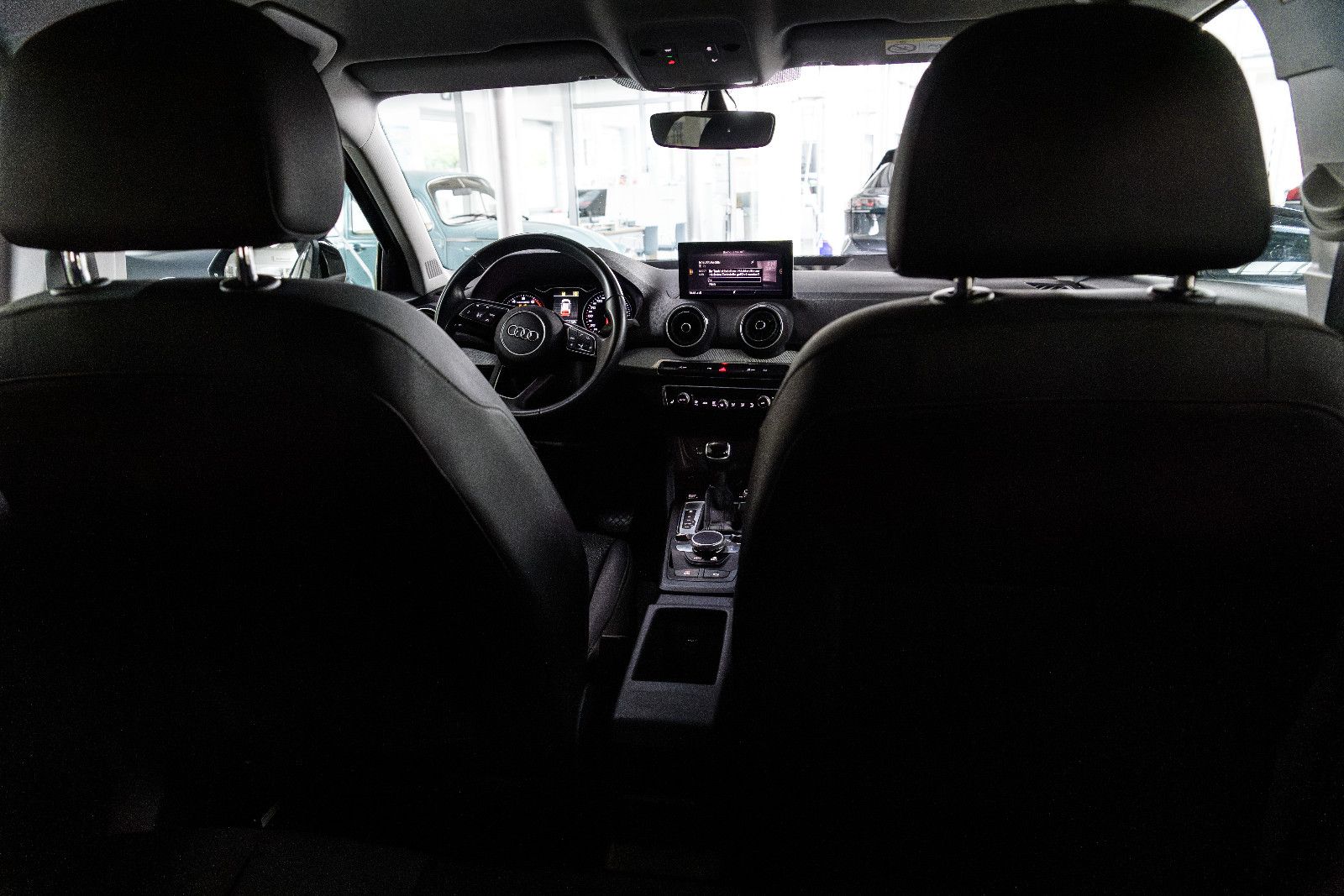 Fahrzeugabbildung Audi Q2 35 TFSI S tronic LED/SZH/NAVI