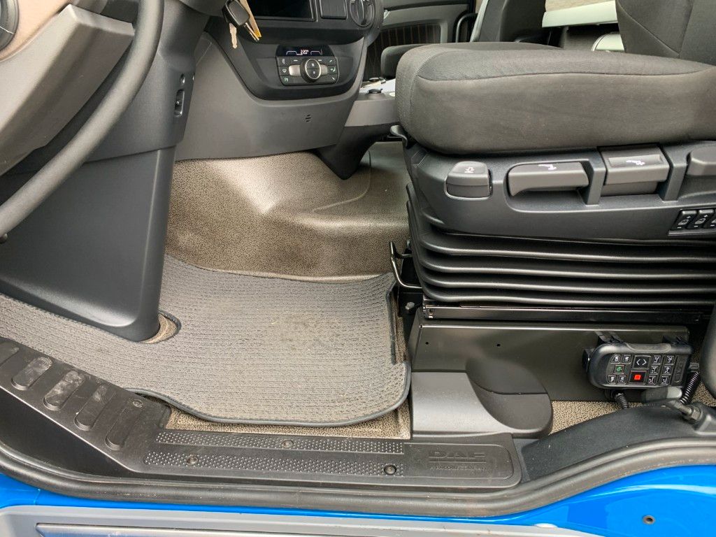 Fahrzeugabbildung DAF FT XF 480 SC LD