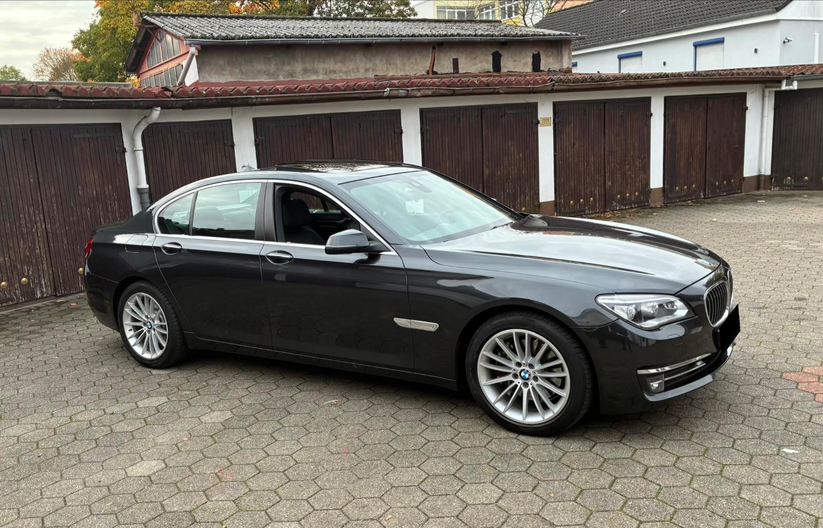 BMW 730