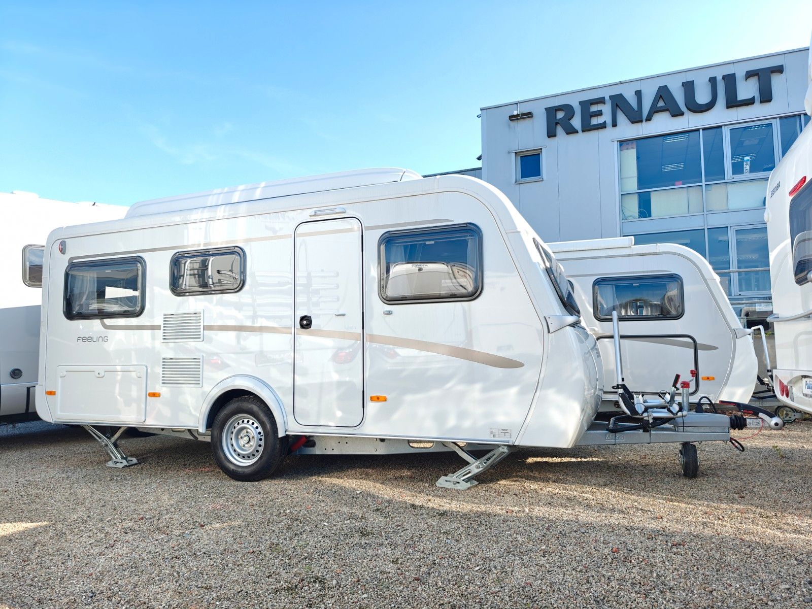 Fahrzeugabbildung HYMER / ERIBA / HYMERCAR Feeling 425 Schlafdach - SPRING SALE -