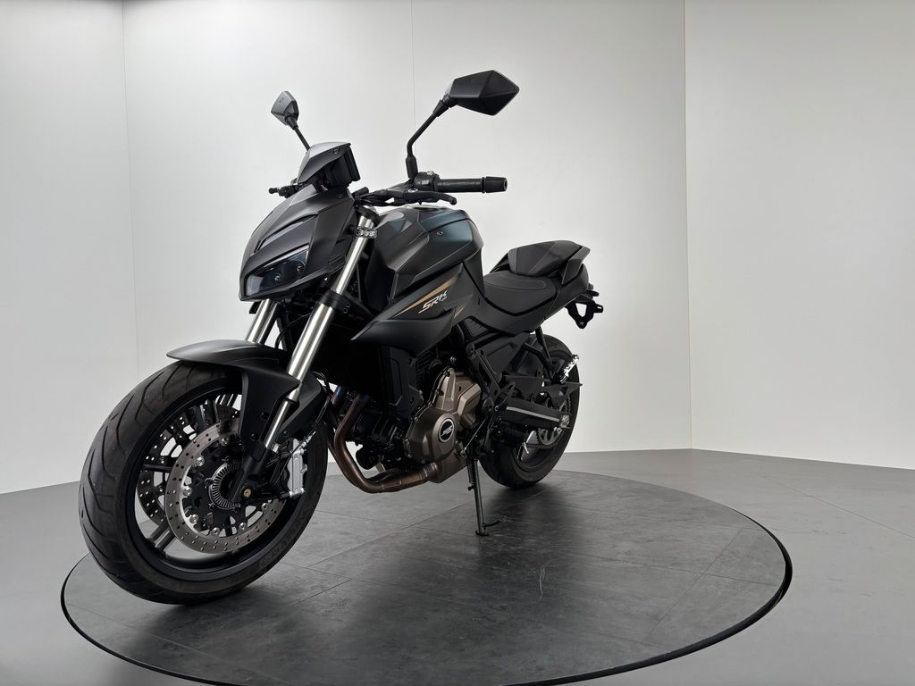 Fahrzeugabbildung QJ Motor SRK 700 *A2-TAUGLICH *WENIG KILOMETER *1.HAND